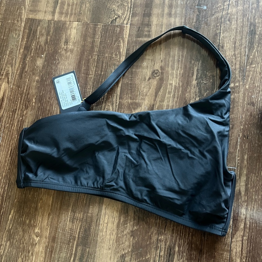 NWT Gianni Bini One Shoulder Asymmetrical Black Swimwear Top M